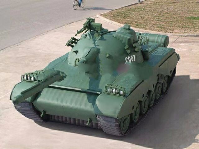 百色小型军事坦克