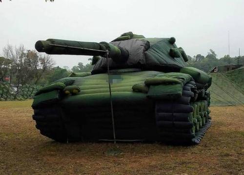百色军用坦克模型